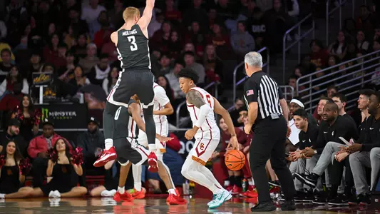 USC Trojans Basketball guard Boogie Ellis dribbles against Washington State Cougars
