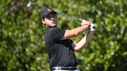 Gavin Aurilia swings and analyzes his shot.