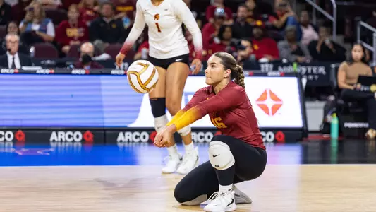 Gala passes the serve