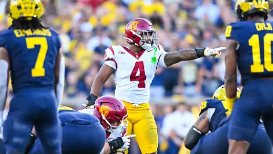 USC Trojans Football linebacker Easton Mascarenas-Arnold pre-snap vs. Michigan Wolverines