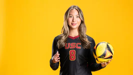 Grace Hong - USC Beach Volleyball