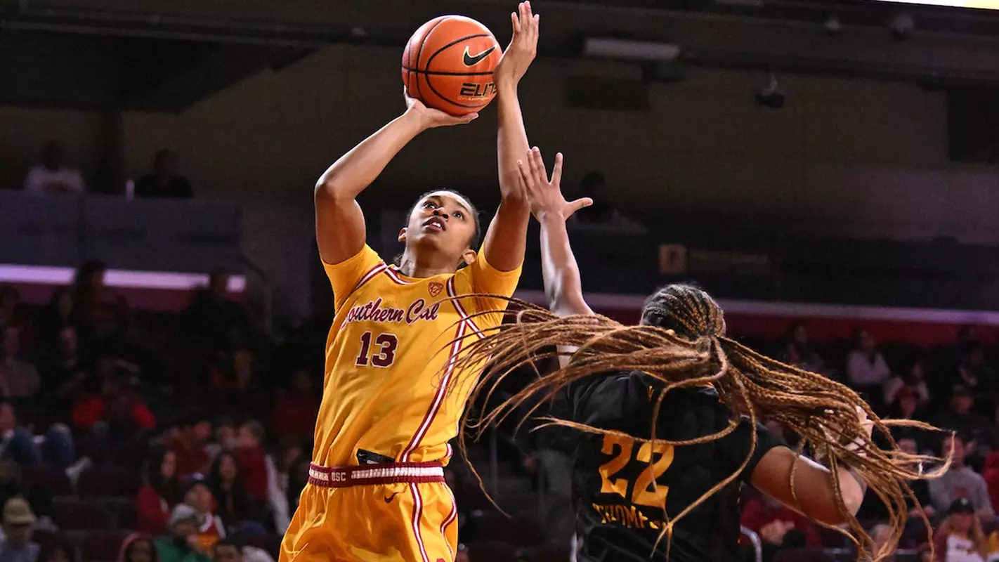 Rayah Marshall goes up for a bucket vs. ASU at Galen Center
