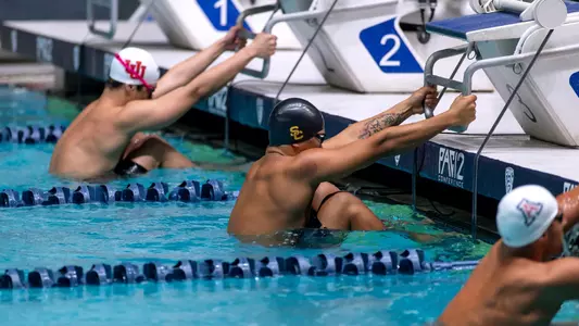 Derek Zhang backstroke start