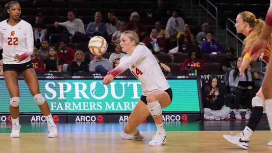 Ally Batenhorst passes the ball