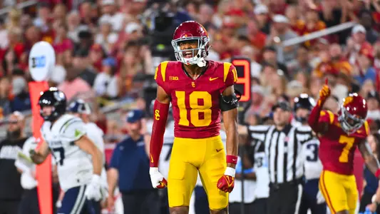 USC Trojans Football linebacker Eric Gentry celebrates