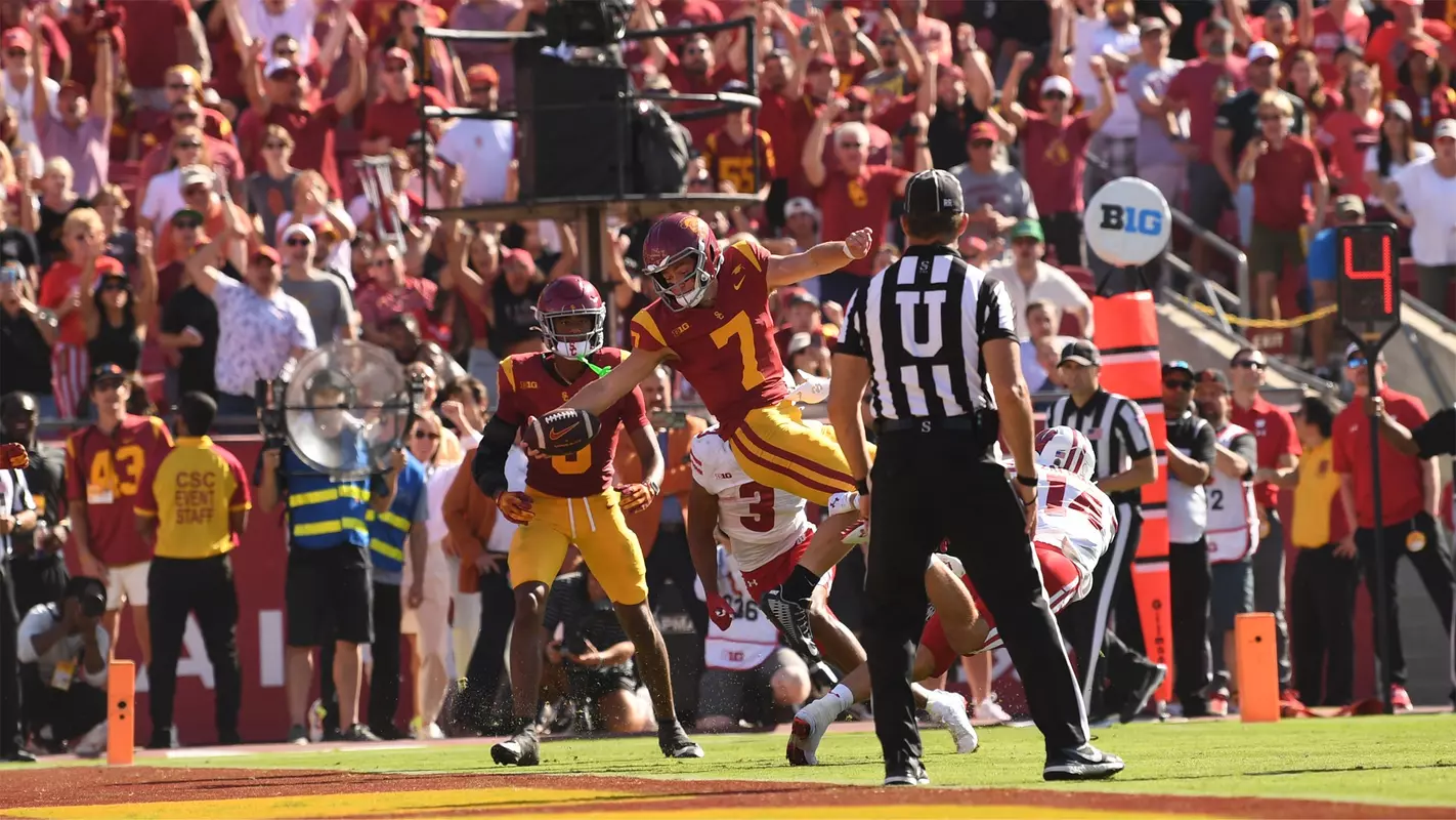 USC Trojans Football Quaterback Miller Moss scores touchdown against Wisconsin Badgers