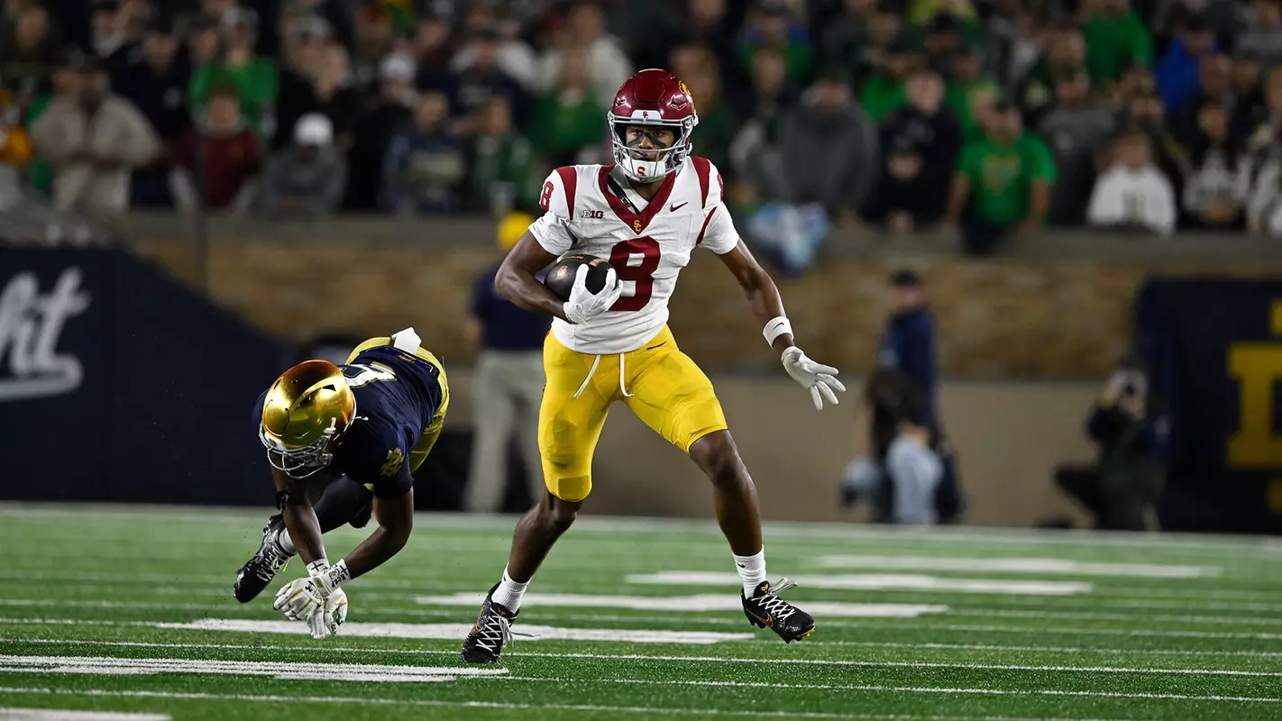 USC Trojans Football wide receiver Ja'Kobi Lane scores touchdown against Notre Dame Fighting Irish