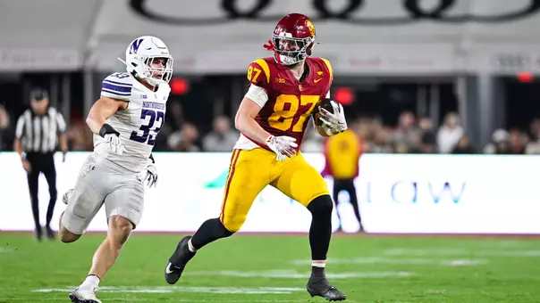 USC Trojans Football tight end Lake McRee carries ball against Northwestern Wildcats