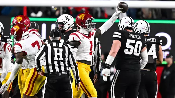 USC Trojans Football defensive lineman Kameryn Crawford recovers fumble against Nebraska Cornhuskers