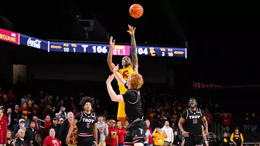 Jordan Marsh makes a buzzer beater for USC to win in triple overtime over Troy