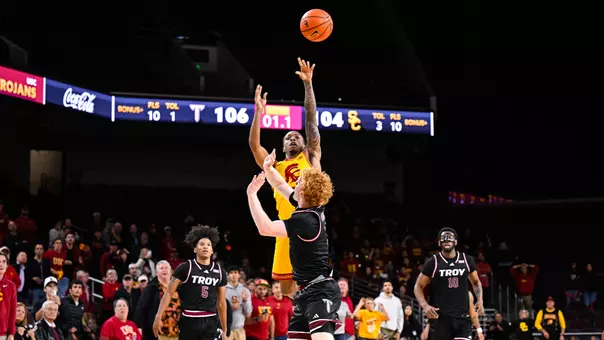 Jordan Marsh makes a buzzer beater for USC to win in triple overtime over Troy