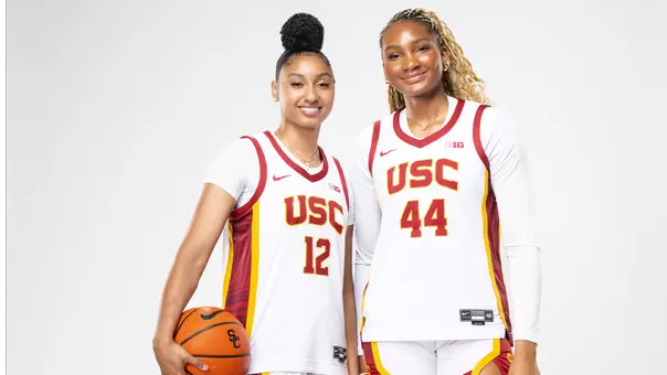 JuJu Watkins and KiKi Iriafen posed photo