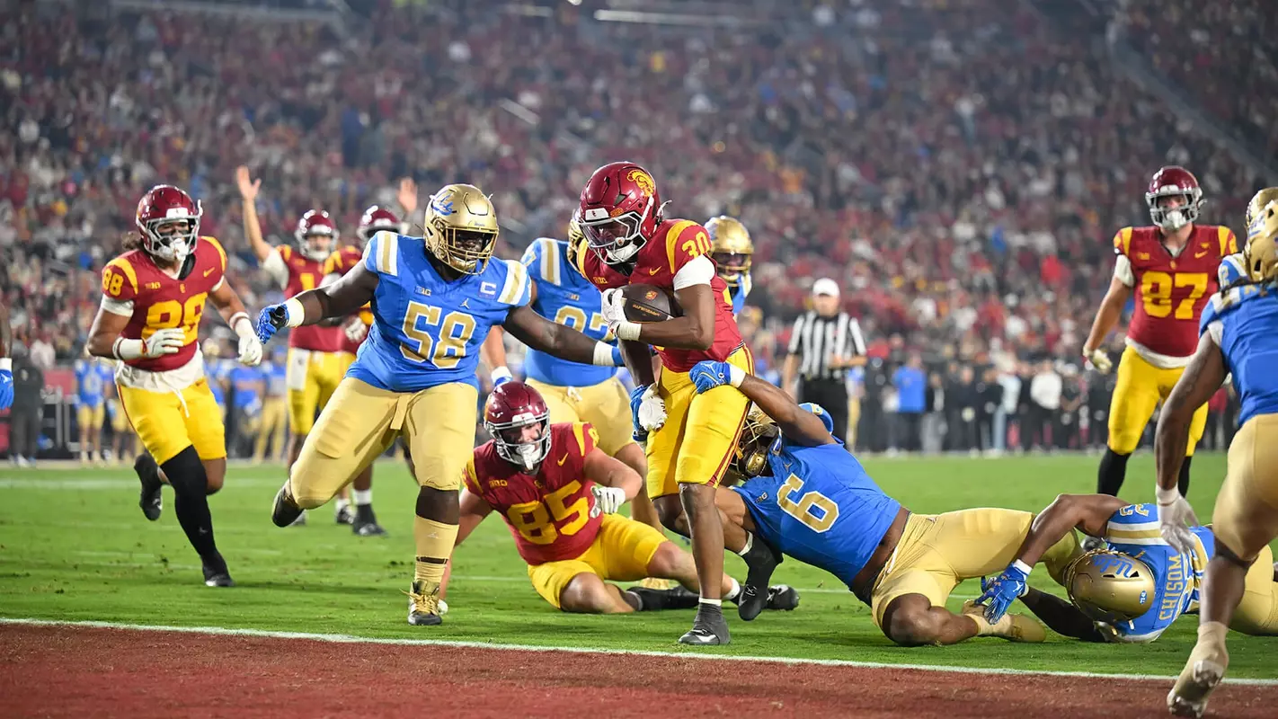 USC Trojans Football running back King Miller scores touchdown vs. UCLA Bruins