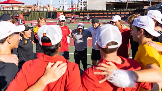 USC gathers for team huddle against Purdue