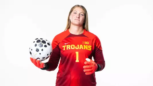Bella Grust | USC Trojans Women's Soccer
