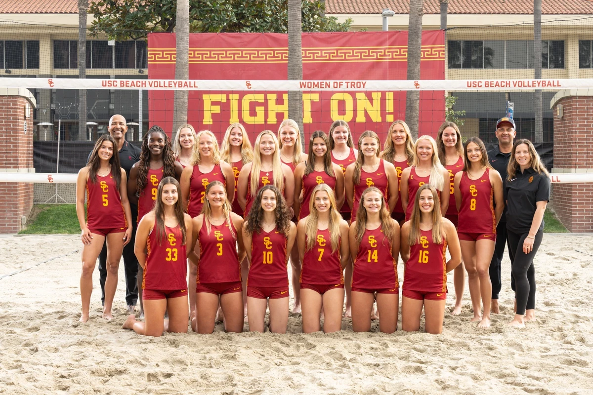 2026 USC Beach Volleyball Team Photo