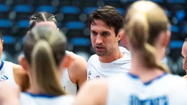 USC women's volleyball associate head coach Matt Jones