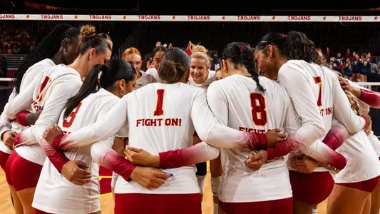 USC Women's Volleyball team huddle