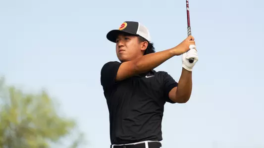 Jaden Dumdumaya tees off at the Bombs Darts Birds Collegiate