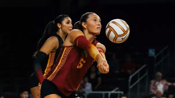 USC women's volleyball libero Taylor Deckert