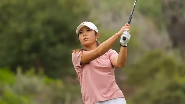 Jasmine Koo tees off at the second round of the 2026 NCAA Championships