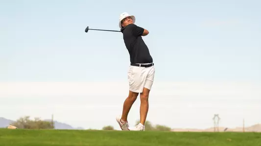 Deitrek Gill tees off at the Bombs Darts Birds Collegiate
