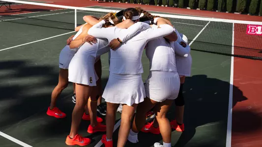USC Women's Tennis team huddle