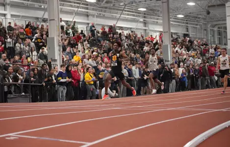 Garrett Kaalund sets No. 2 200m time in NCAA indoor history