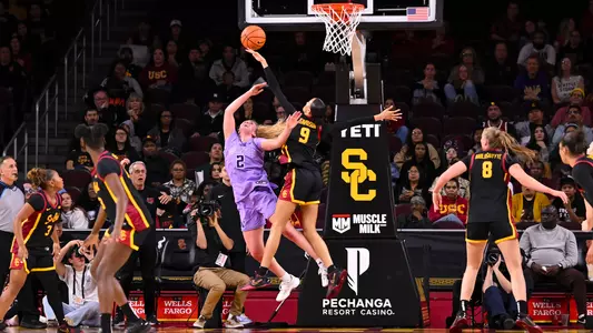 Jazzy Davidson blocks Washington player