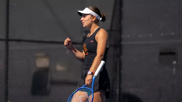 Eugenia Zozaya celebrates after a win on court