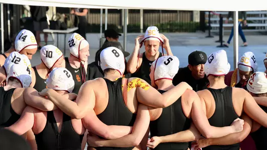 Women's Water Polo Huddle