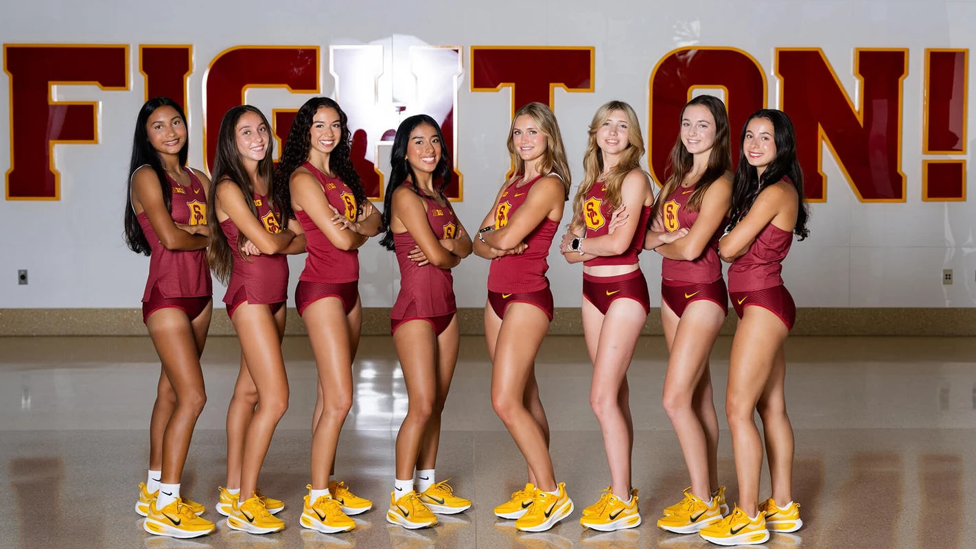 2026 USC Trojans Women's Cross Country Team Photo