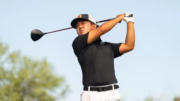 Jaden Dumdumaya tees off at the Bombs Darts Birds Collegiate