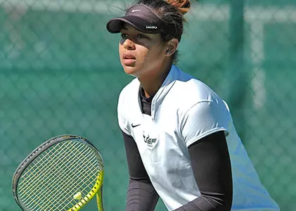 USF Women?s Tennis Victorious on Senior Day; Beat FIU 4-3