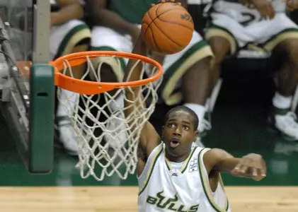 No. 15 Marquette Steals 70-68 BIG EAST Victory Over USF