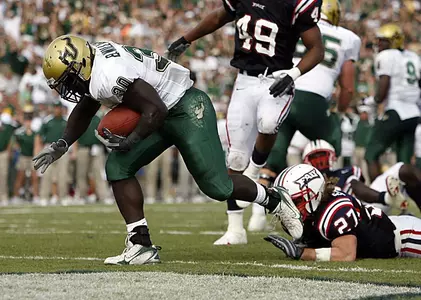 No. 6 USF Rushes Past FAU, 35-23