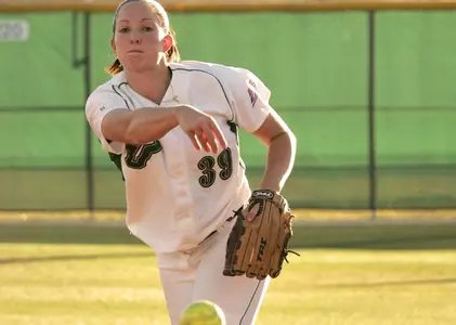 USF Softball Splits Games With Stetson; Mosch Leads Bulls To Game Two Win