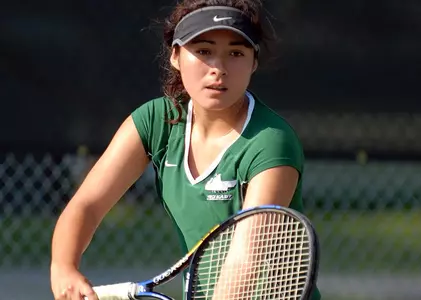 W Tennis Kicks Off 2008 Against FGCU