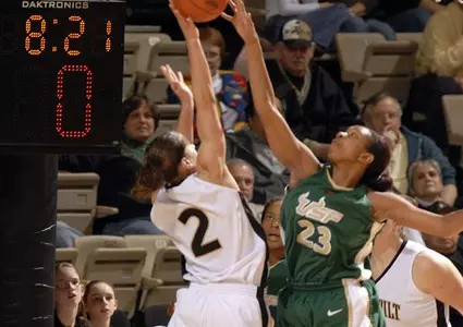 Vanderbilt Ends Bulls Winning Streak at 8