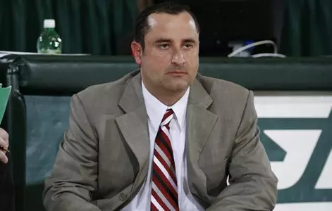 Fernandez Ties Career Wins Record With 100-47 Victory