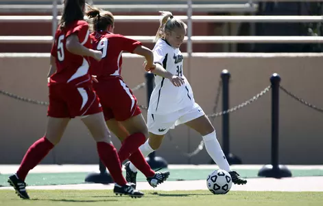 Bulls Fall on Senior Day to West Virginia, 2-0