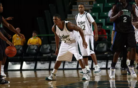 Men's Hoops Wins Opener, 60-46, Over SMU