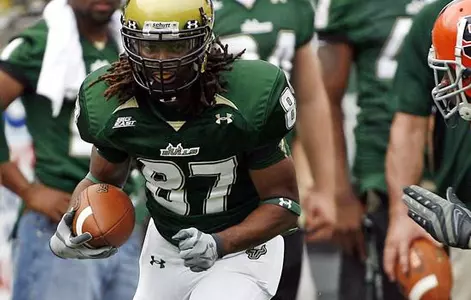 Spring Practice Report: Rain Doesn't Dampen Spirits