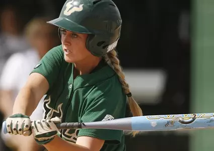 Softball Edges Purdue; Streak at 11