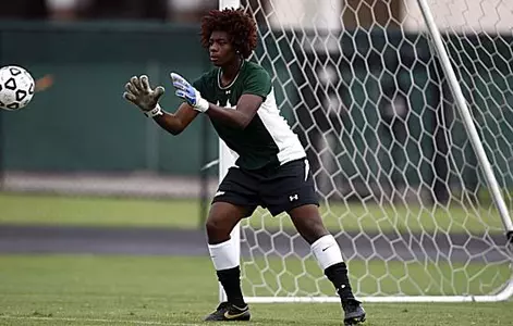 Women's Soccer Ties UConn, Lofton-Malachi Stops 11