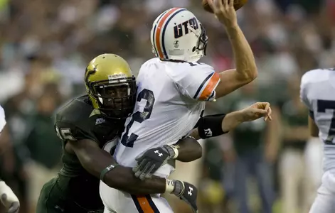 Bulls Roll Past Outmanned Skyhawks, 56-7