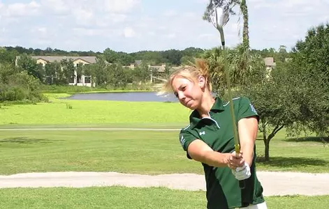 Women's Golf Opens Season At Cougar Classic