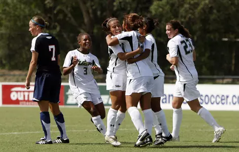 Women's Soccer Drops 1-0 Tilt at St. John's
