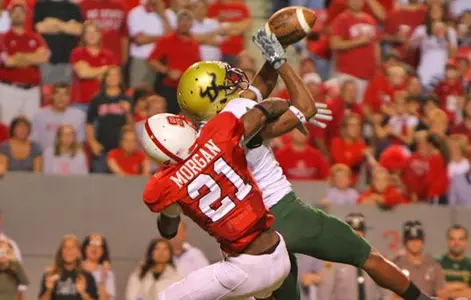 Grothe Leads Bulls Past Wolfpack, 41-10