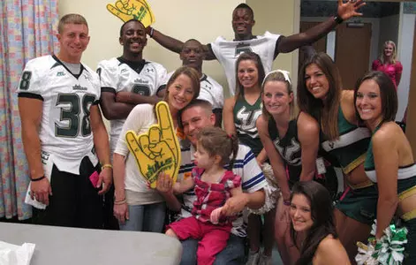 USF Spreads The Love, Takes Breakfast to Tampa Bay